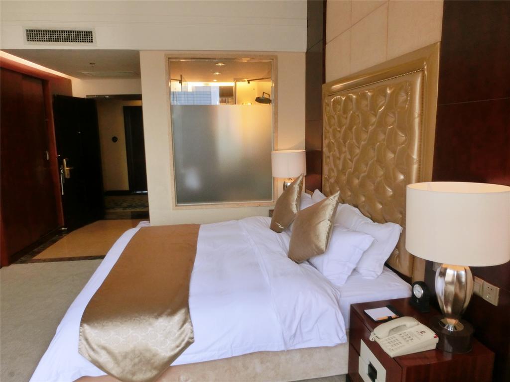 Yue Xiu Hotel Гуанчжоу Номер фото